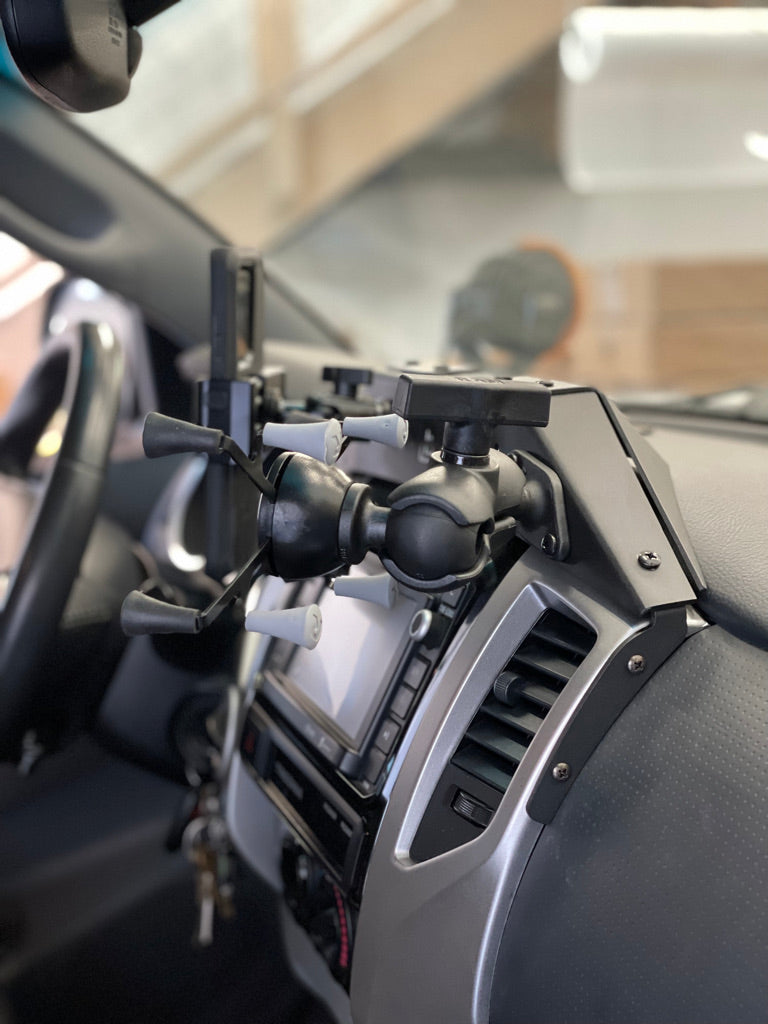 Dash Mount